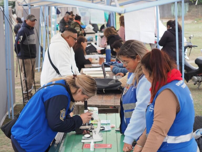LA MUNICIPALIDAD BRINDÓ ATENCIÓN Y SERVICIOS EN BARRIO 4 DE JUNIO