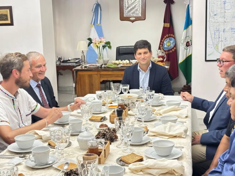 EL INTENDENTE BALTASAR LARA RECIBIÓ A COMITIVA DE LUXEMBURGO, Y SE ABRIÓ AGENDA DE ACTIVIDADES EN LOS CERROS